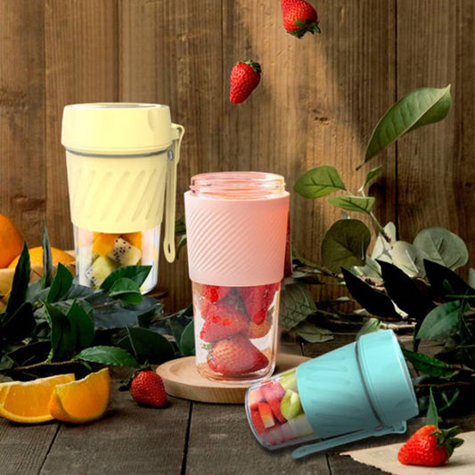 Mini Rechargeable Juice Cup Portable Fruit And Vegetable Blender With USB Charging Compact BlenderJuicer